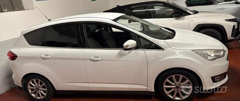 Begagnad Ford C-MAX Titanium 120 HK (88 kW) 2016 Vit Minibuss