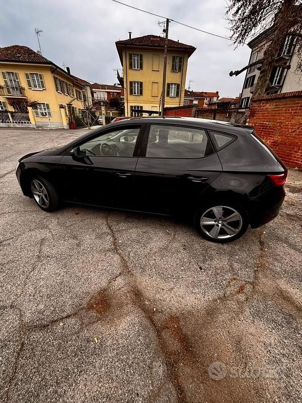 Usata Seat Leon 110 CV (80 kW) 2015 Berlina