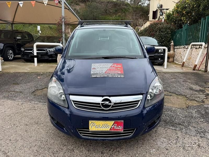Usata Opel Zafira 110 CV (80 kW) 2012 Blu Monovolume