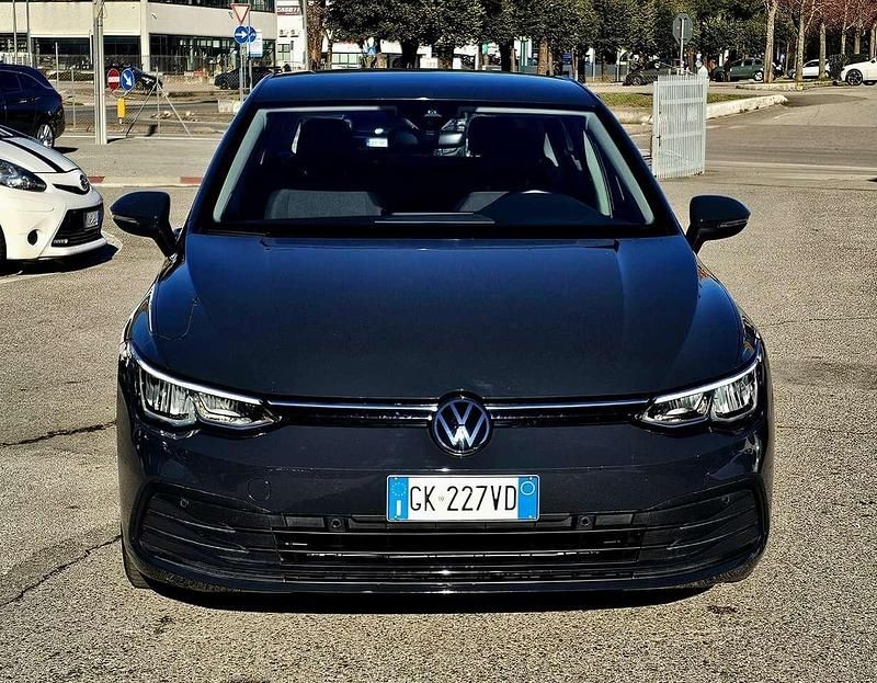 Usata VW Golf VIII Life 116 CV (85 kW) 2022 Other Berlina