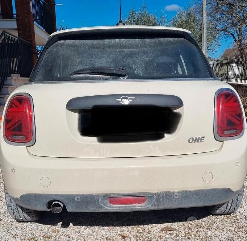 Usata Mini ONE 102 CV (75 kW) 2021 Bianco Utilitaria