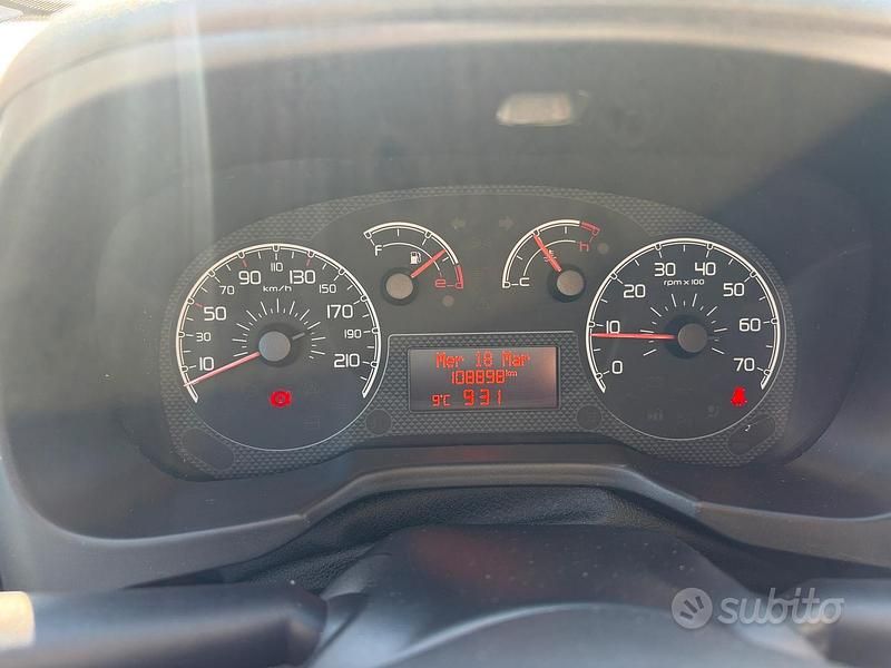 Occasion Fiat Qubo Trekking 95 ch (69 kW) 2014 Blanc Monospace