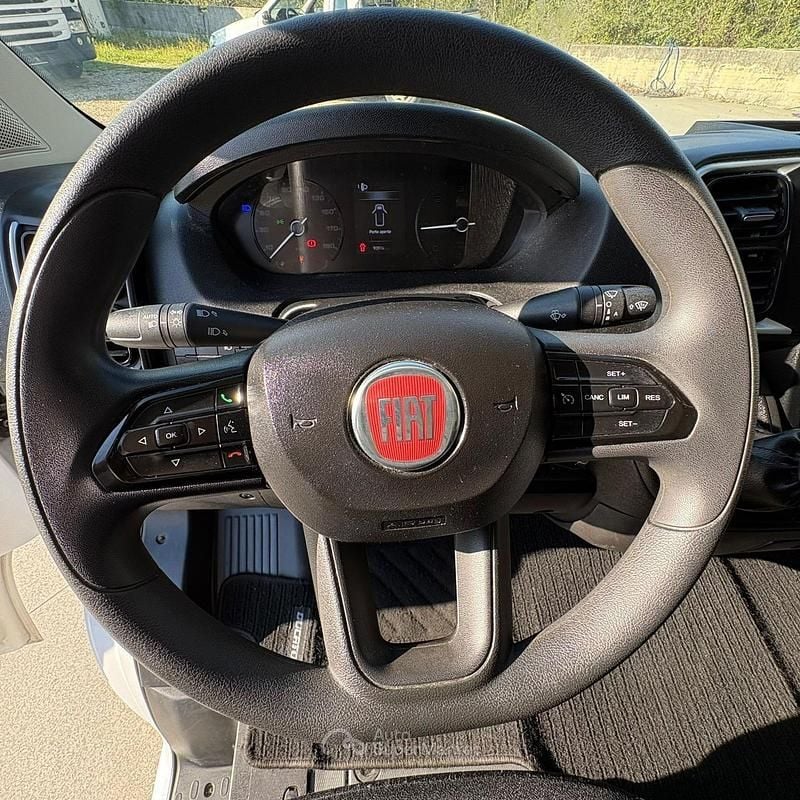 Usado Fiat Ducato 33 140 HP (102 kW) 2023 Branco Van