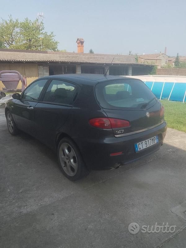 Usata Alfa Romeo 147 116 CV (85 kW) 2005 Utilitaria