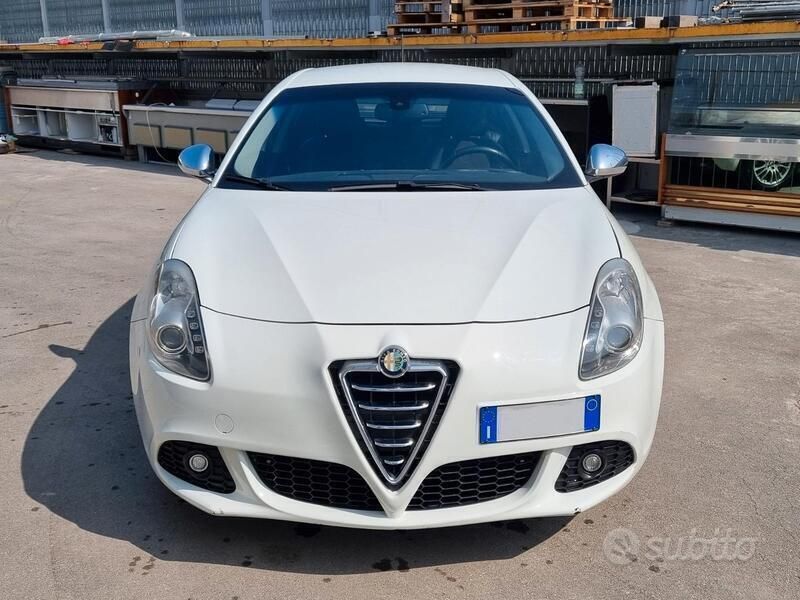 Usata Alfa Romeo Giulietta 120 CV (88 kW) 2010 Bianco Utilitaria