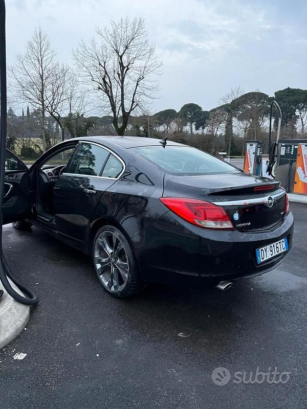 Usata Opel Insignia 2009 Nero Utilitaria