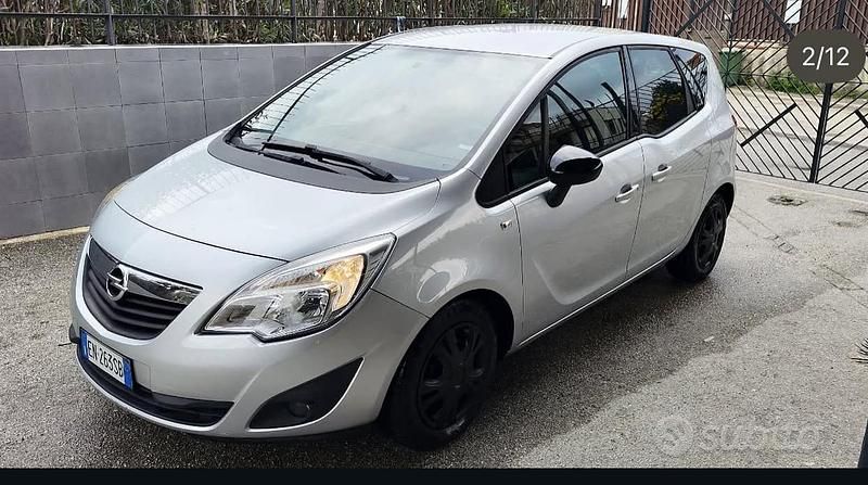 Usata Opel Meriva Cosmo 95 CV (69 kW) 2012 Grigio Monovolume