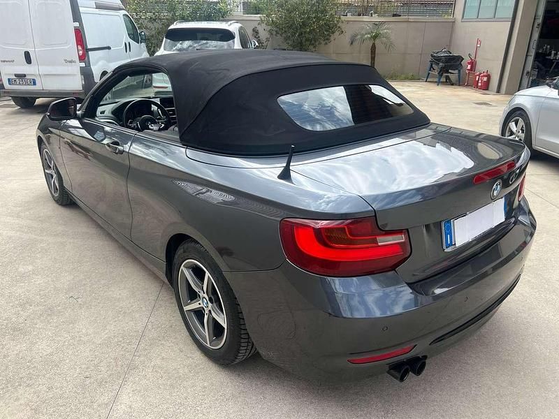Usata BMW 220 Sport Line 190 CV (139 kW) 2016 Grigio Cabrio