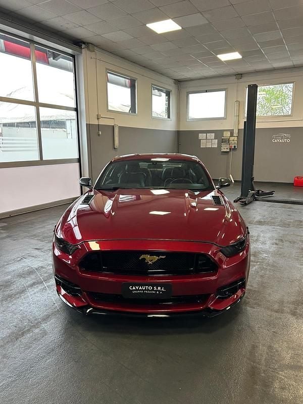 Usata Ford Mustang Fastback 310 CV (228 kW) 2019 Rosso Coupé