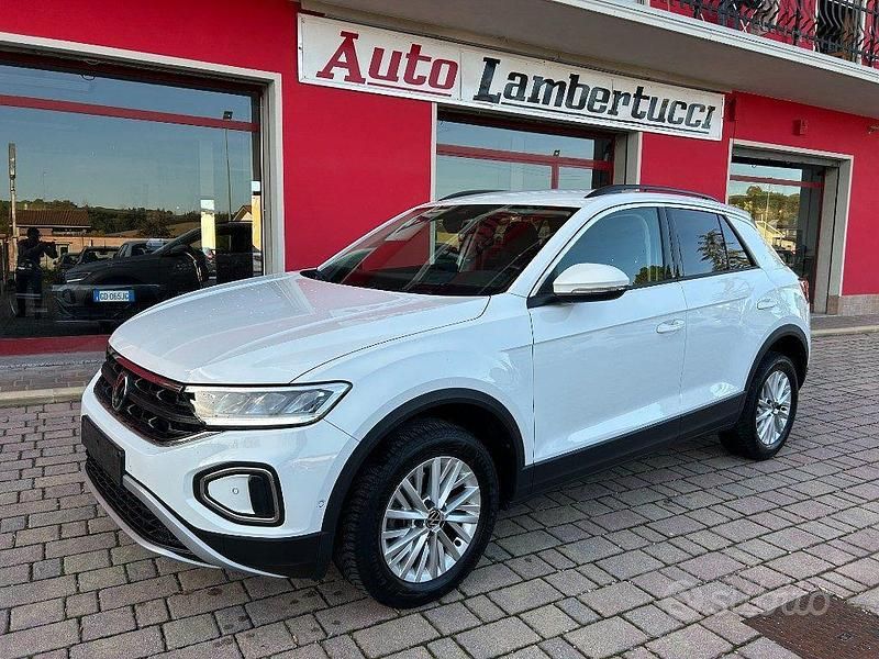 Bianco Usata 2022 VW T-Roc Life SUV | 21.500 € (Buon prezzo) - Immagine 1/4