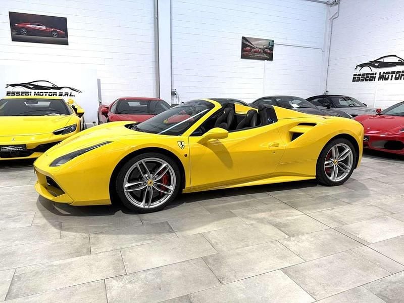 Usata Ferrari 488 670 CV (492 kW) 2019 Other Cabrio