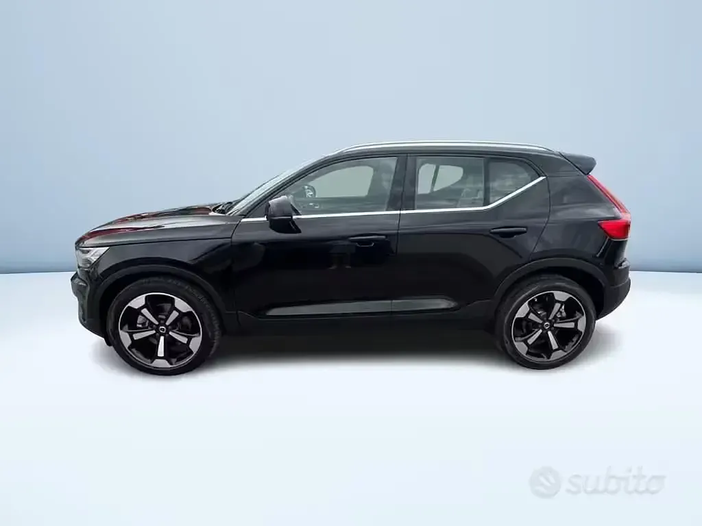 Usata Volvo XC40 Inscription 247 CV (181 kW) 2018 Nero metallizzato SUV