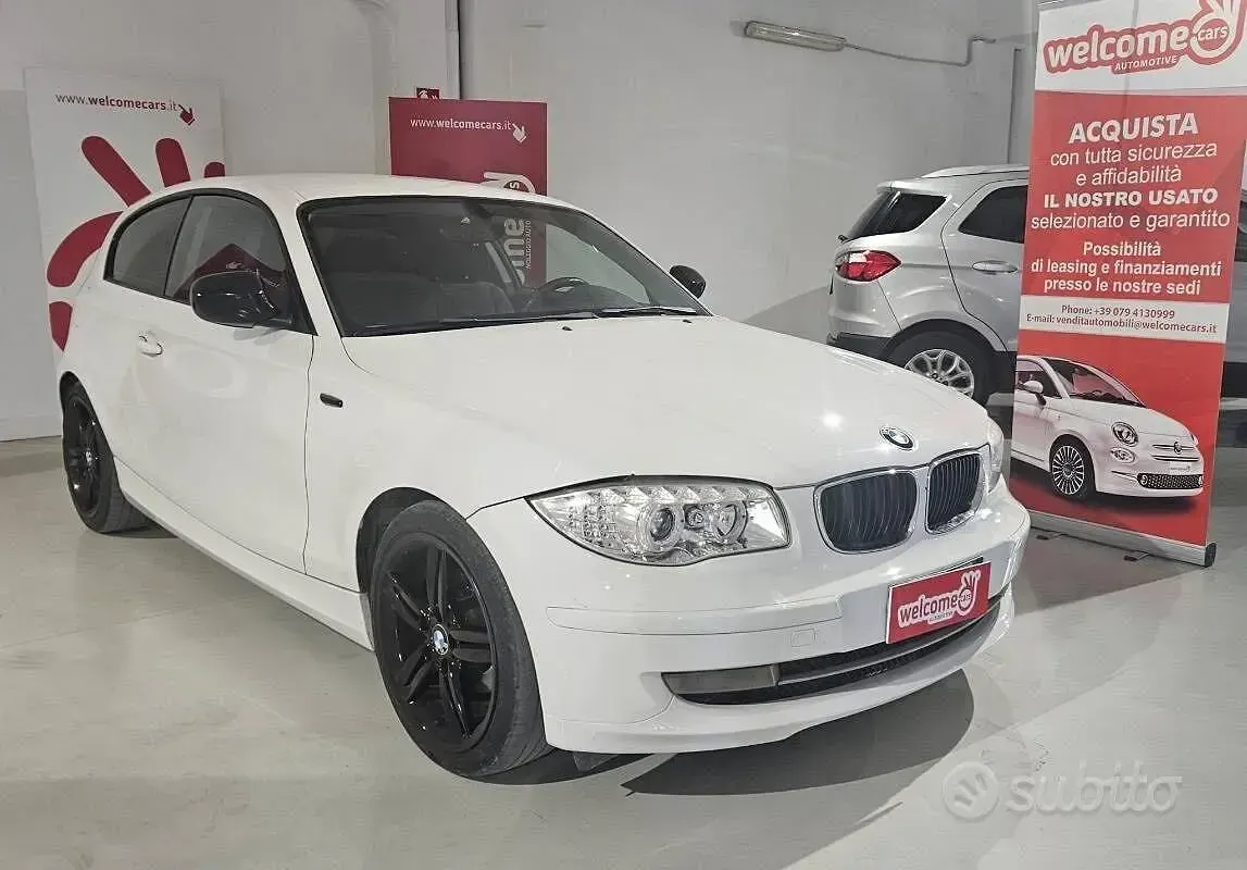 Usata BMW 118 Efficient Dynamics 143 CV (105 kW) 2011 Bianco Utilitaria