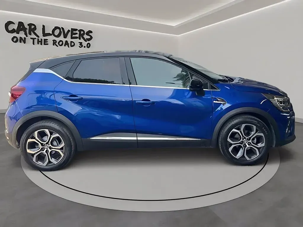 Usata Renault Captur Techno 101 CV (74 kW) 2023 Blu scuro SUV