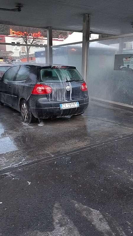 Usata VW Golf IV Sportline 140 CV (102 kW) 2005 Berlina