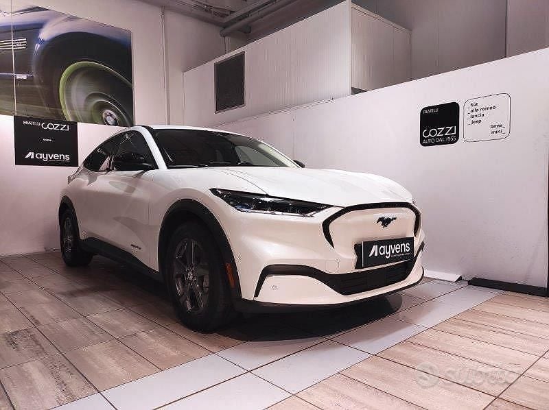Bianco Usata 2023 Ford Mustang Mach-E Standard Range SUV | 29.900 € (Ottimo prezzo) - Immagine 1/4