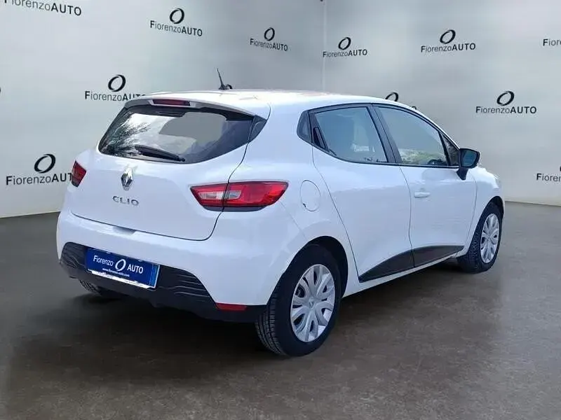 Usata Renault Clio IV Life 73 CV (53 kW) 2014 Bianco Berlina