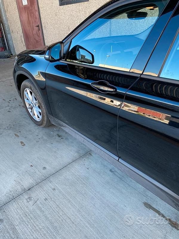 Usata BMW X1 Advantage 116 CV (85 kW) 2022 Nero SUV