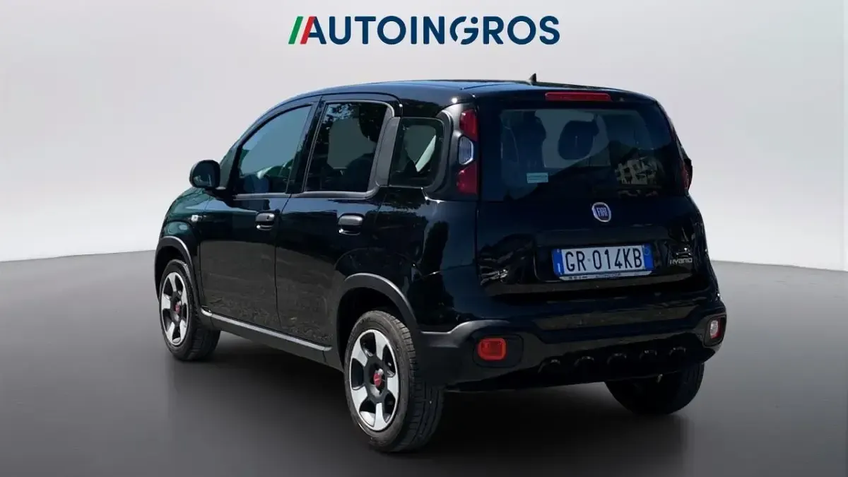 Usata Fiat Panda Cross Cross 69 CV (50 kW) 2023 Nero Utilitaria