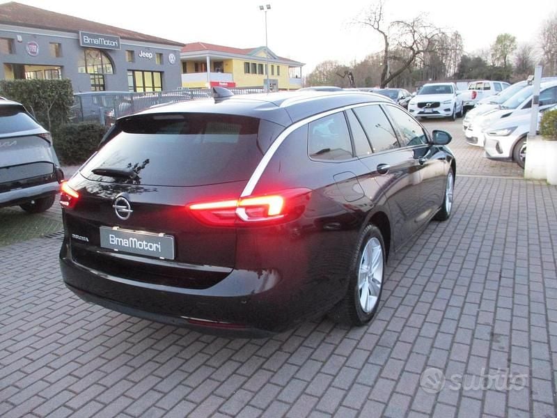 Usata Opel Insignia Business 136 CV (100 kW) 2018 Nero Station wagon
