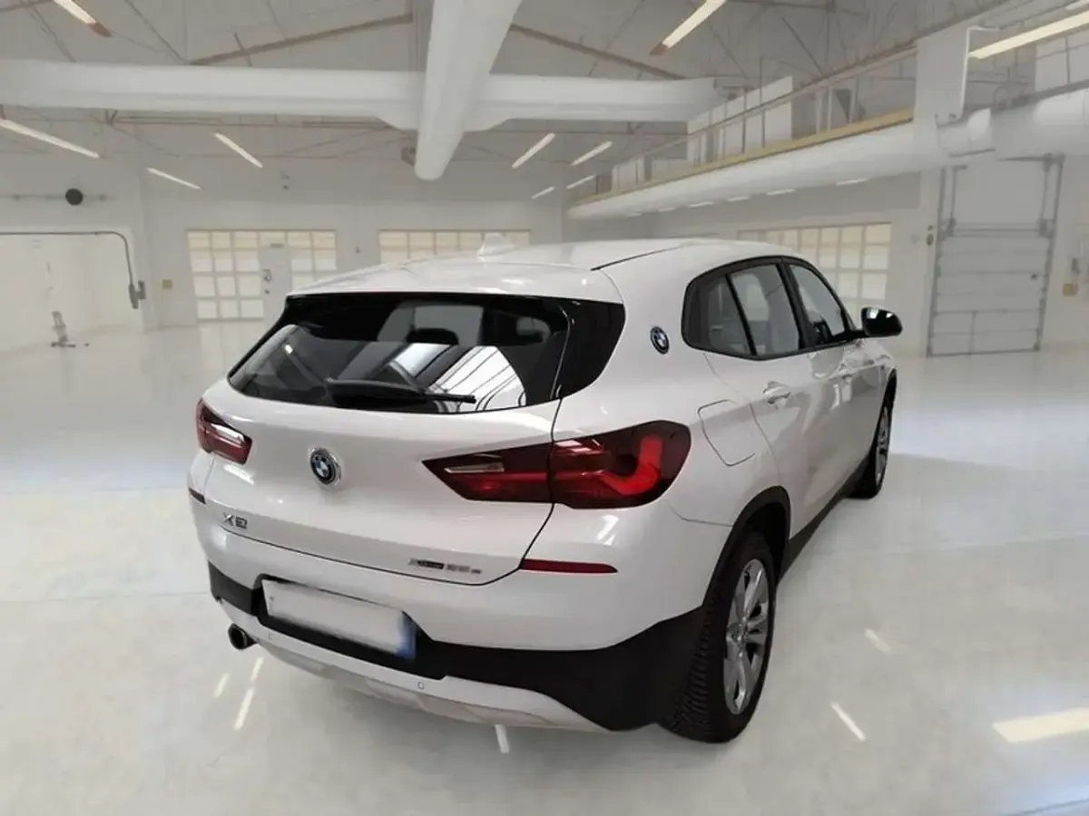 Usata BMW X2 125 CV (91 kW) 2023 Bianco SUV