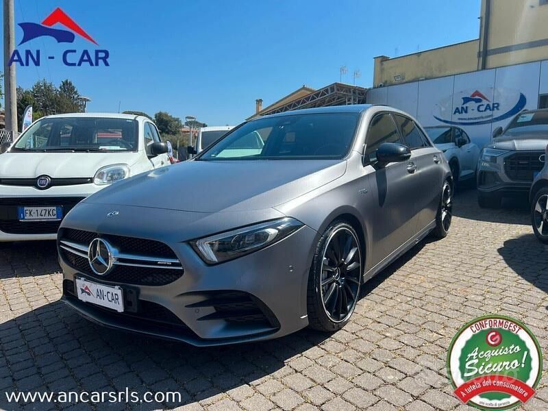 Grigio Usata 2019 Mercedes A35 AMG AMG Tre volumi | 35.900 € (Buon prezzo) - Immagine 1/4