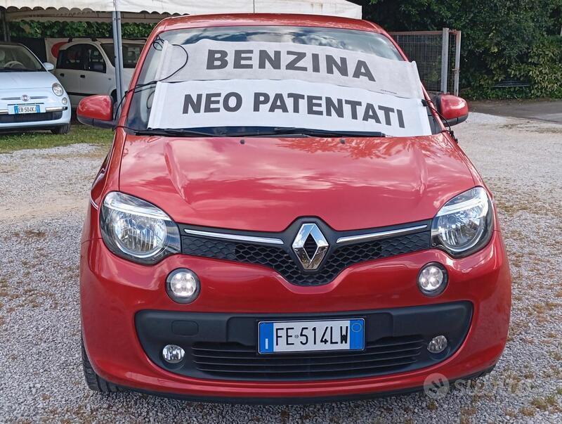 Usato 2016 Renault Twingo 1.0 Benzin 69 CV (10.450 €)
