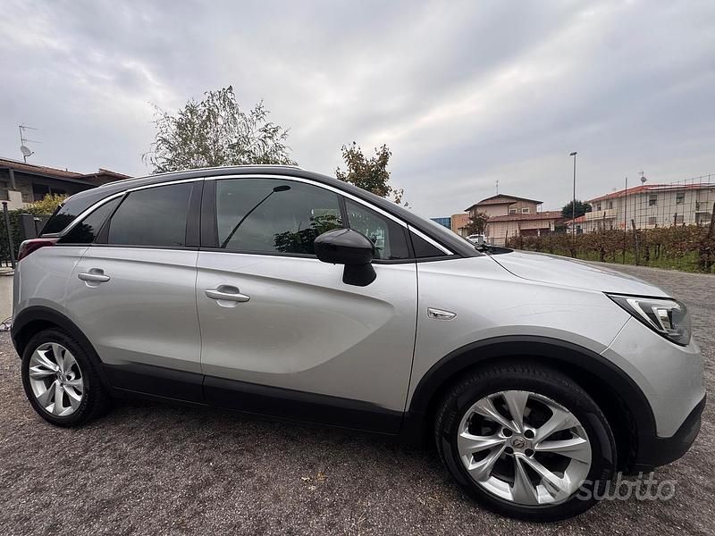 Usata Opel Crossland X 102 CV (75 kW) 2018 Grigio SUV
