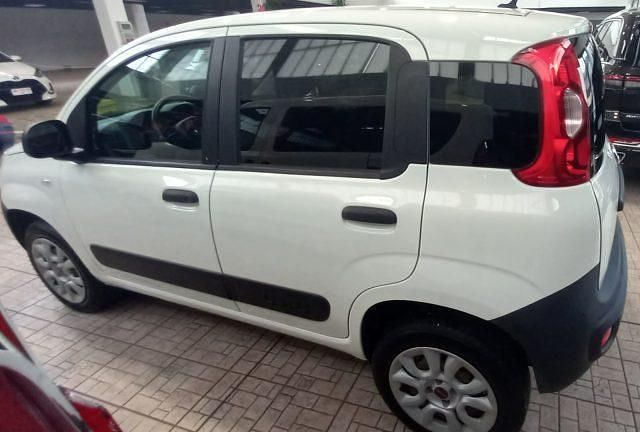 Usata Fiat Panda 4x4 Pop 86 CV (63 kW) 2020 Bianco Utilitaria