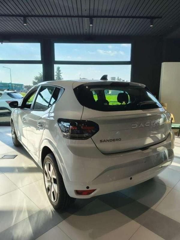 Nuova Dacia Sandero Expression 101 CV (74 kW) 2026 Aintree green Berlina