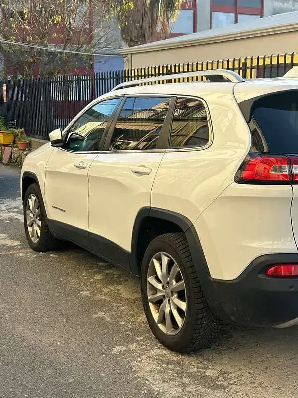 Usata Jeep Cherokee Limited 140 CV (102 kW) 2014 Bianco SUV