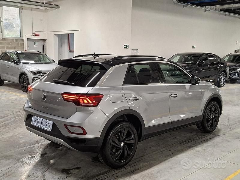 Nieuw VW T-Roc Sport 116 PK (85 kW) 2025 Grijs SUV