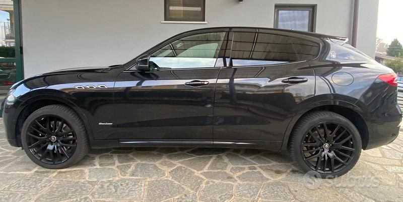 Usata Maserati Levante GranLusso 275 CV (202 kW) 2020 Nero SUV