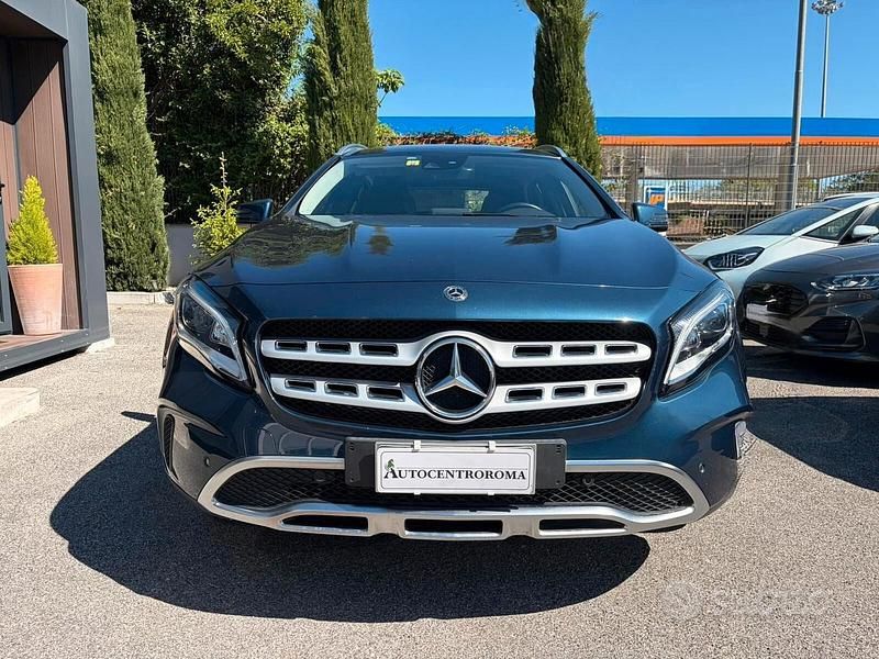 Usata Mercedes GLA200 136 CV (100 kW) 2019 Blu SUV