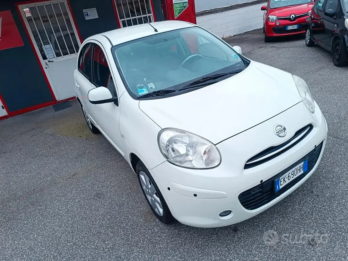 Usata Nissan Micra Acenta 80 CV (58 kW) 2011 Beige Utilitaria