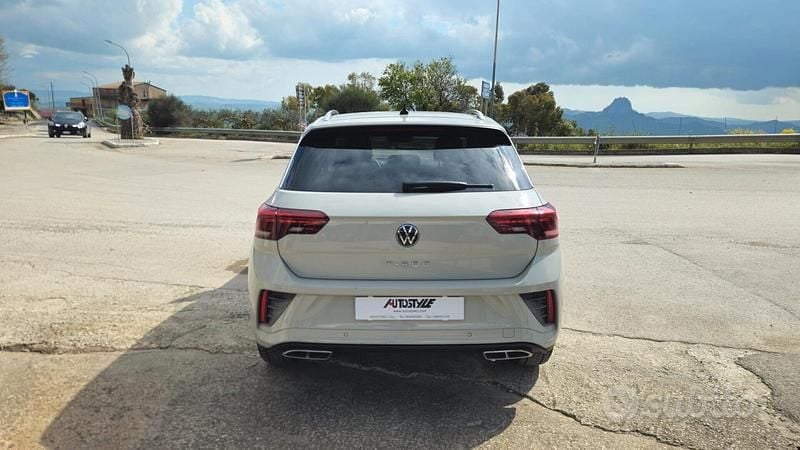 Usata VW T-Roc R-line 150 CV (110 kW) 2022 Beige SUV