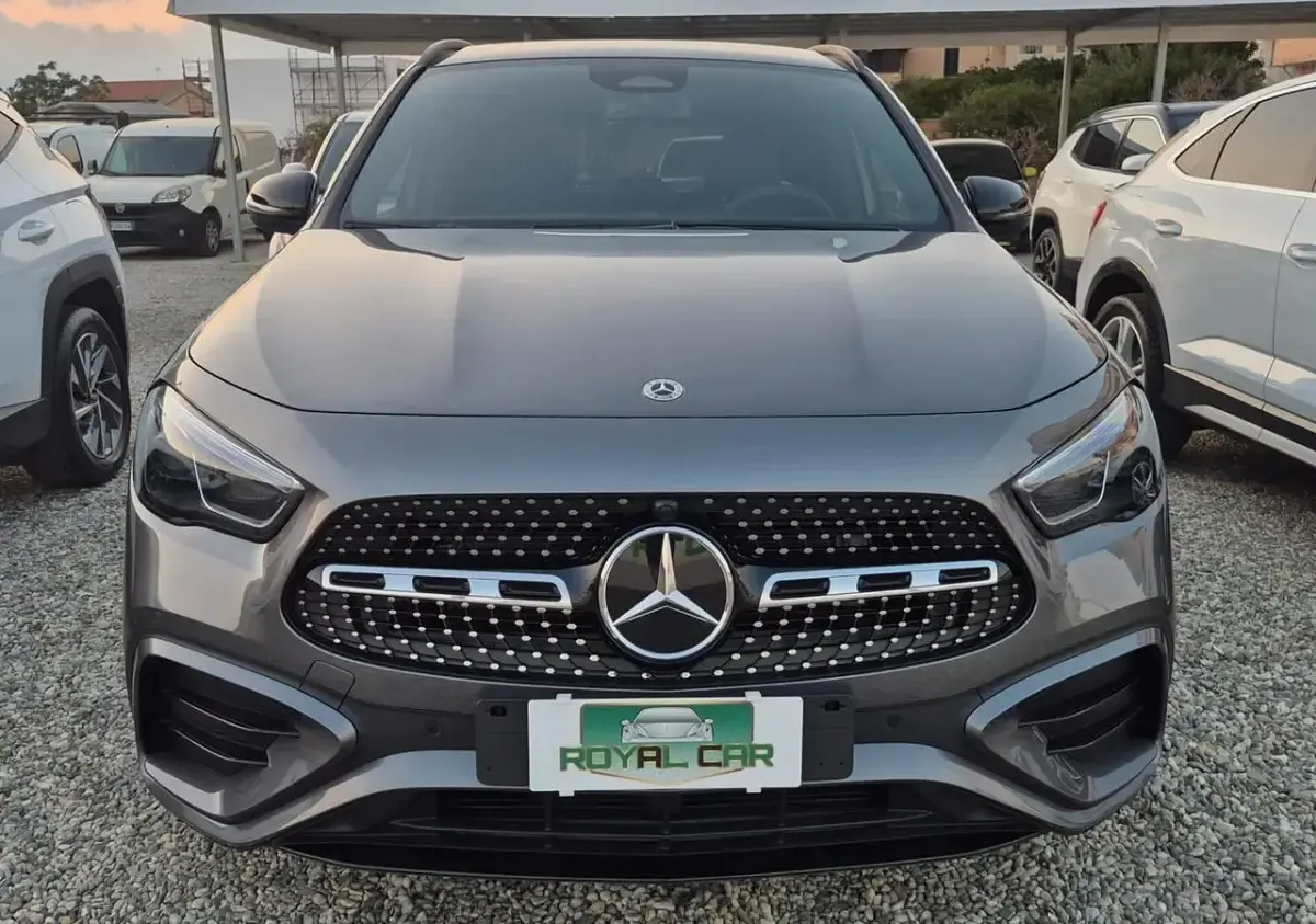 Nuova Mercedes GLA200 Premium 150 CV (110 kW) 2026 Grigio SUV