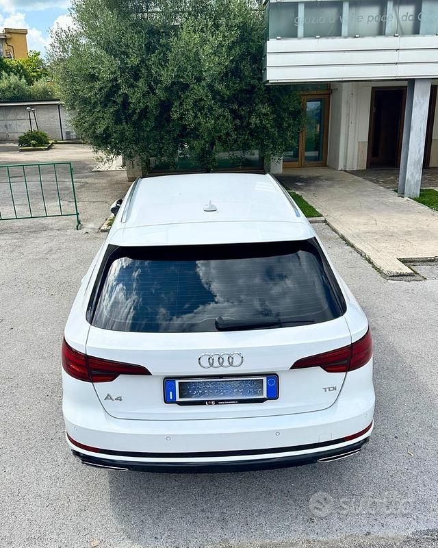 Usata Audi A4 S-Line 150 CV (110 kW) 2018 Bianco Station wagon
