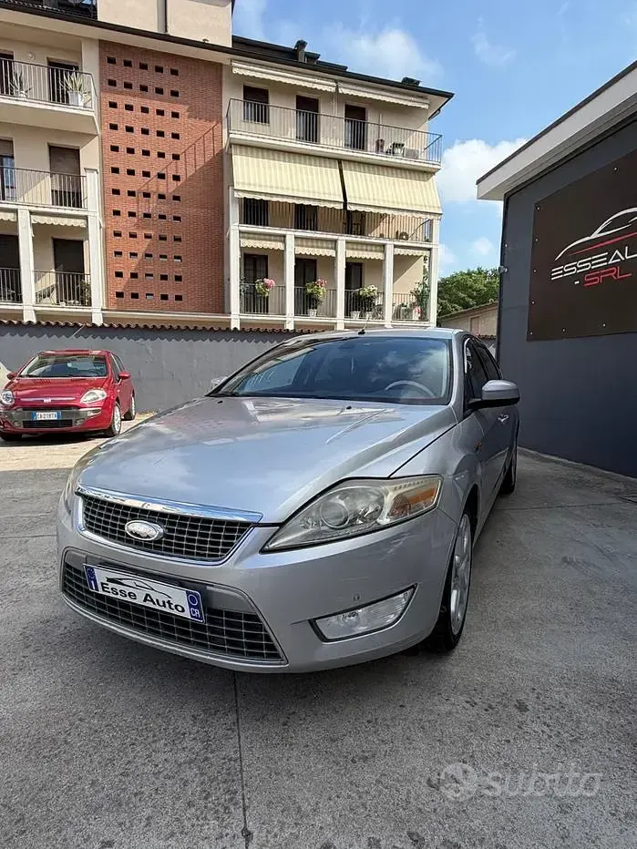Usata Ford Mondeo 140 CV (102 kW) 2007 Grigio Berlina