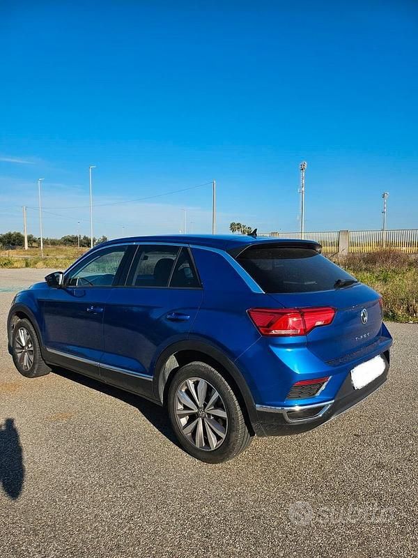Usata VW T-Roc 2018 Blu SUV