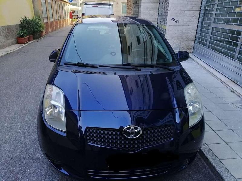 Usata Toyota Yaris Sol 90 CV (66 kW) 2006 Berlina