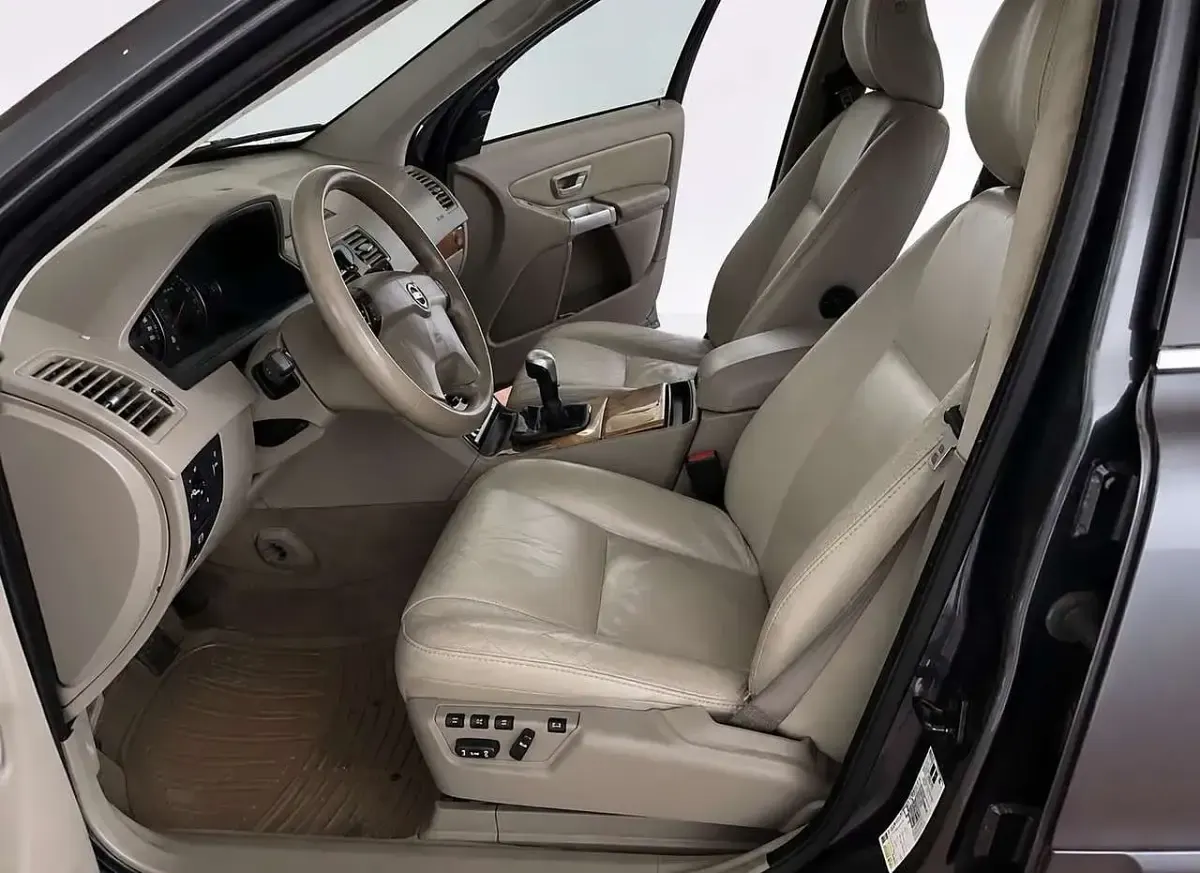 Usata Volvo XC90 185 CV (136 kW) 2005 Grigio SUV