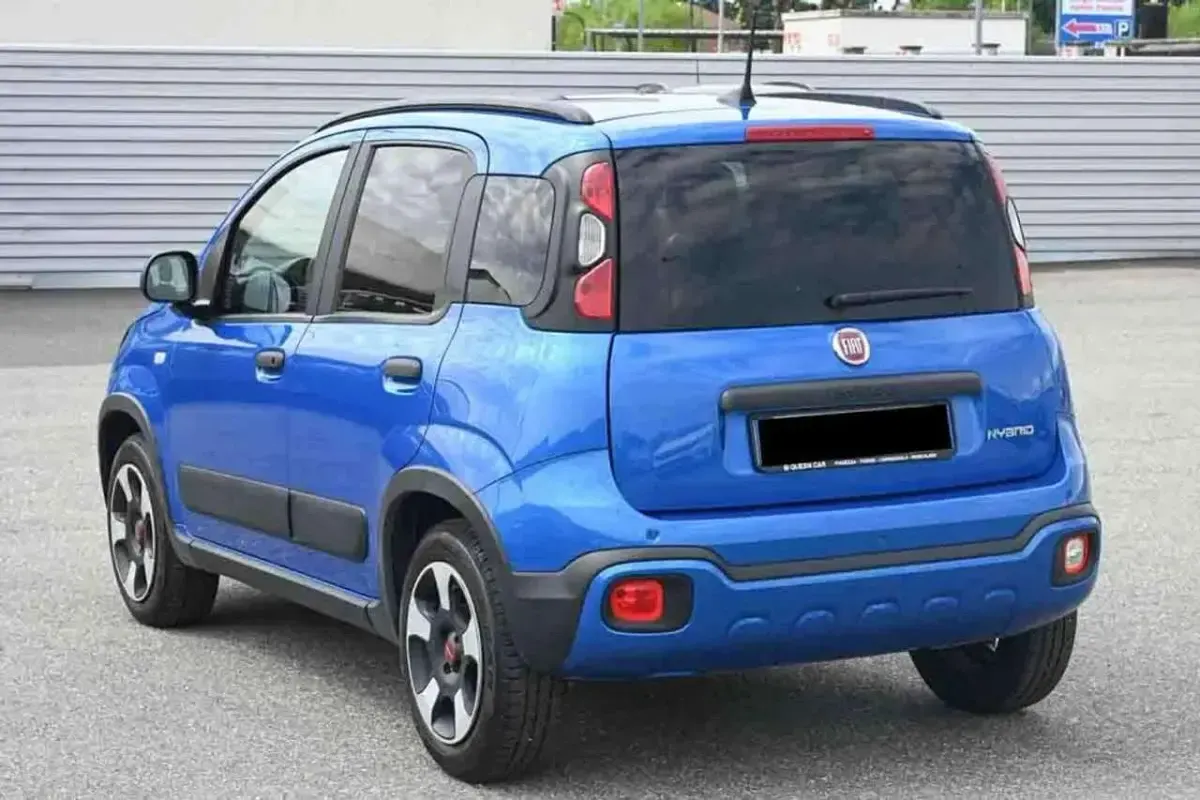 Usata Fiat Panda Cross Cross 69 CV (50 kW) 2024 Blu Utilitaria