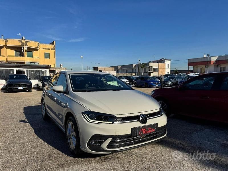 Usata VW Polo Style 95 CV (69 kW) 2023 Beige Utilitaria