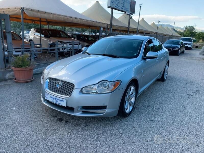 Usata 2010 Jaguar XF Premium Luxury Tre volumi | 8500 € (Buon prezzo) - Immagine 1/4