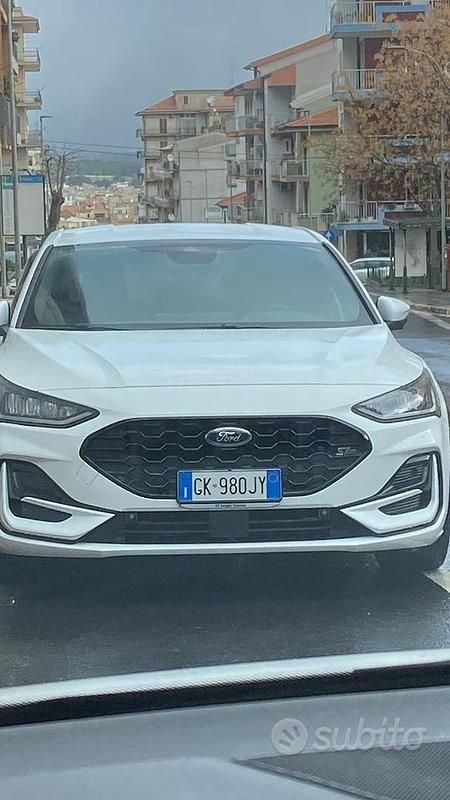 Usata Ford Focus ST-Line X 115 CV (84 kW) 2023 Bianco Berlina