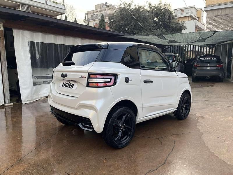 Nuova Ligier JS50 2026 Bianco perla Utilitaria