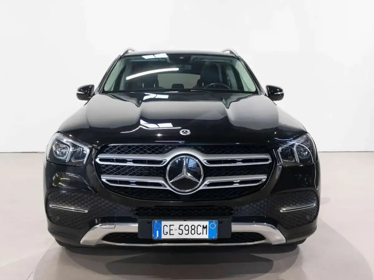 Begagnad Mercedes GLE300 Executive 245 HK (180 kW) 2021 Svart SUV