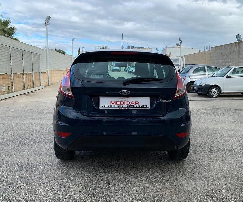 Usata Ford Fiesta Business Edition 80 CV (58 kW) 2014 Blu Utilitaria
