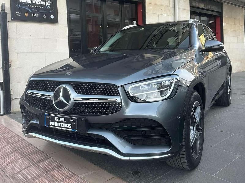 Usata Mercedes GLC300e Premium 194 CV (142 kW) 2021 Grigio SUV